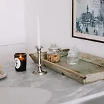 Design - Free Parking Apartman